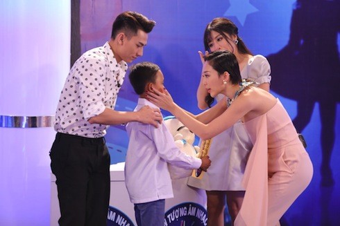 Roi le vi Than dong dan ca cua Vietnam Idol Kids 2016-Hinh-3